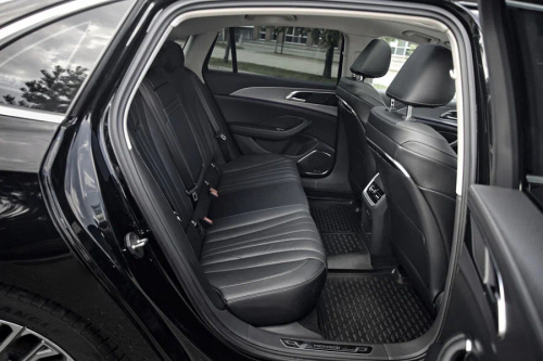 Image Hongqi H5 New11