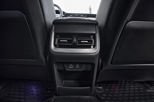 Image Hongqi H5 New18