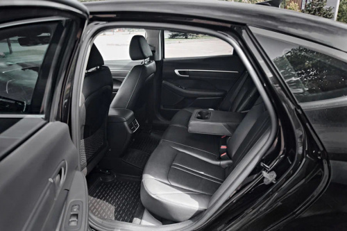 Image Hyundai Sonata11