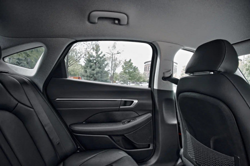 Image Hyundai Sonata14