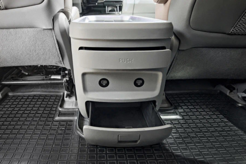 Image Hyundai Staria (6 мест)20
