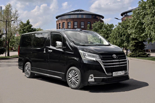 Image Toyota HiAce VIP (5 мест)1