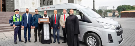 Крестный ход с мощами Александра Невского